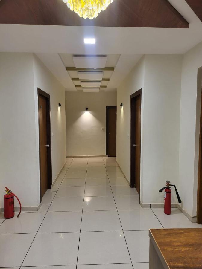 Hotel Shreeji'S Gandhinagar Exterior foto